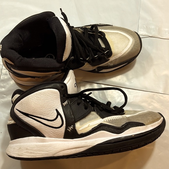 Nike Kyrie Infinity Panda Men's Size 6 Black White Sneaker DO9616-100 high tops - Picture 7 of 12